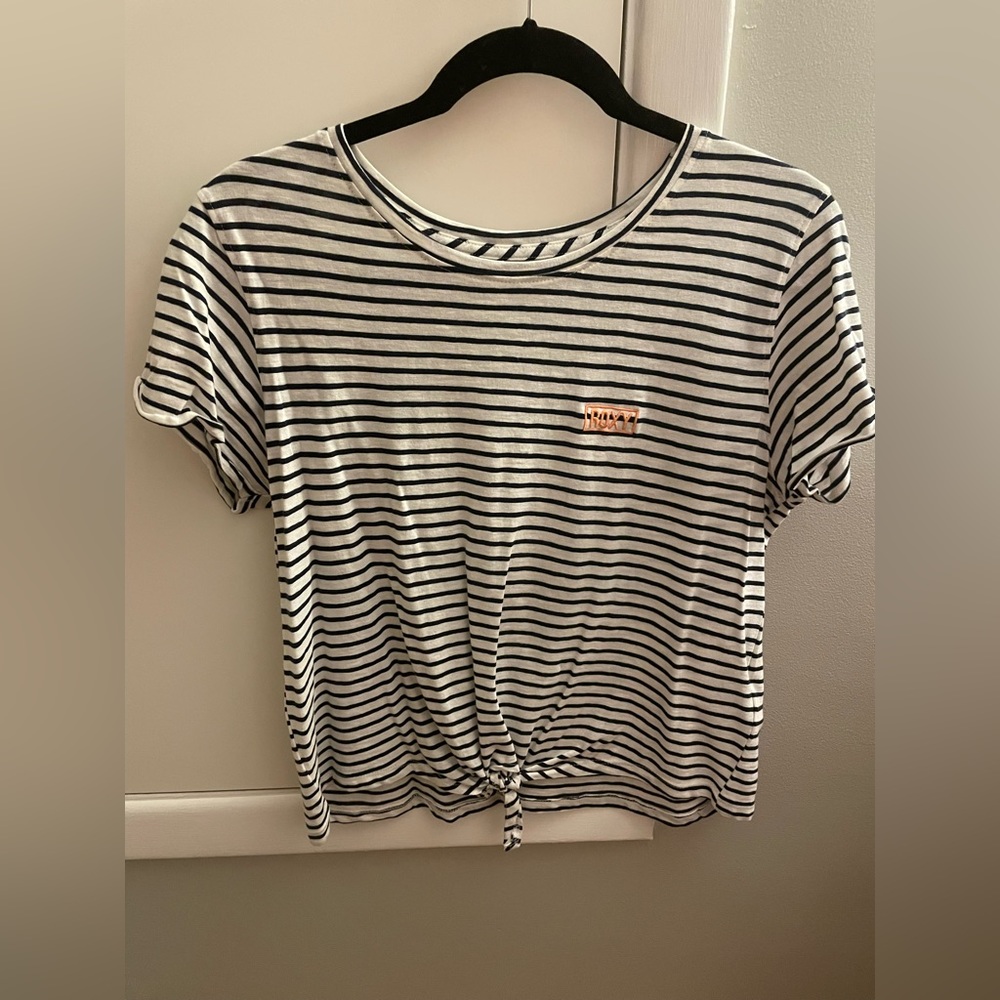 Roxy navy and white striped t-shirt in size Large with tie detail at bottom